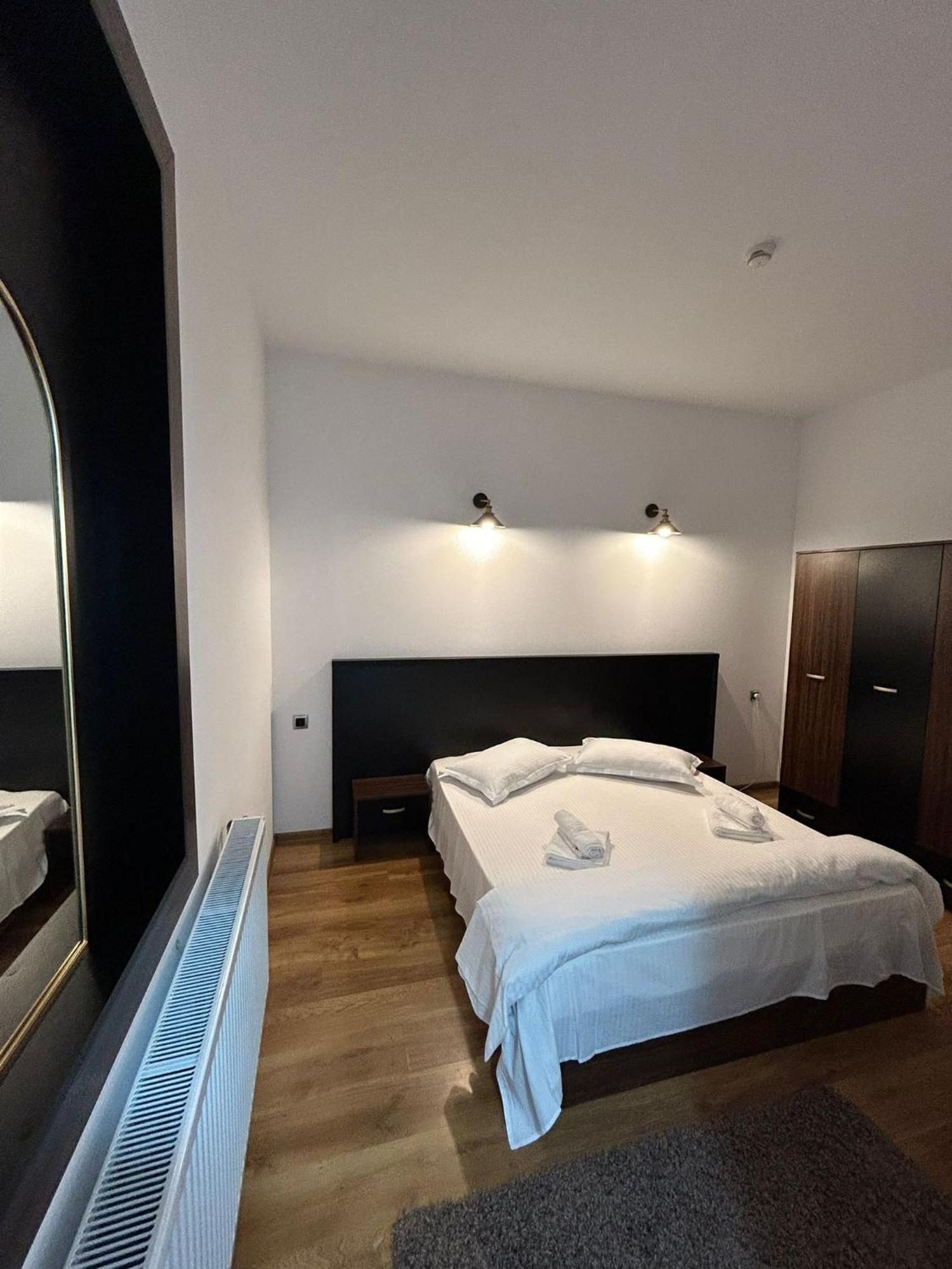 Complex Zeus Hotel Leresti Room photo